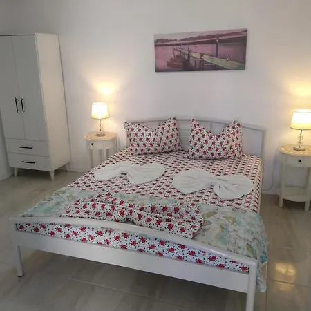 Ina בית הארחה יופיטר