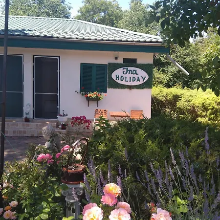 Guest house Ina *