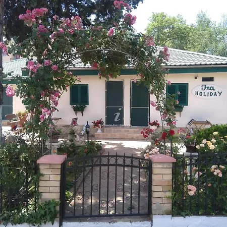 Ina Guest house *